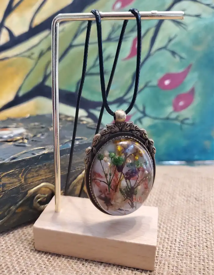 Antiquated-Resin-Pendant-Botanic-Reverie-001