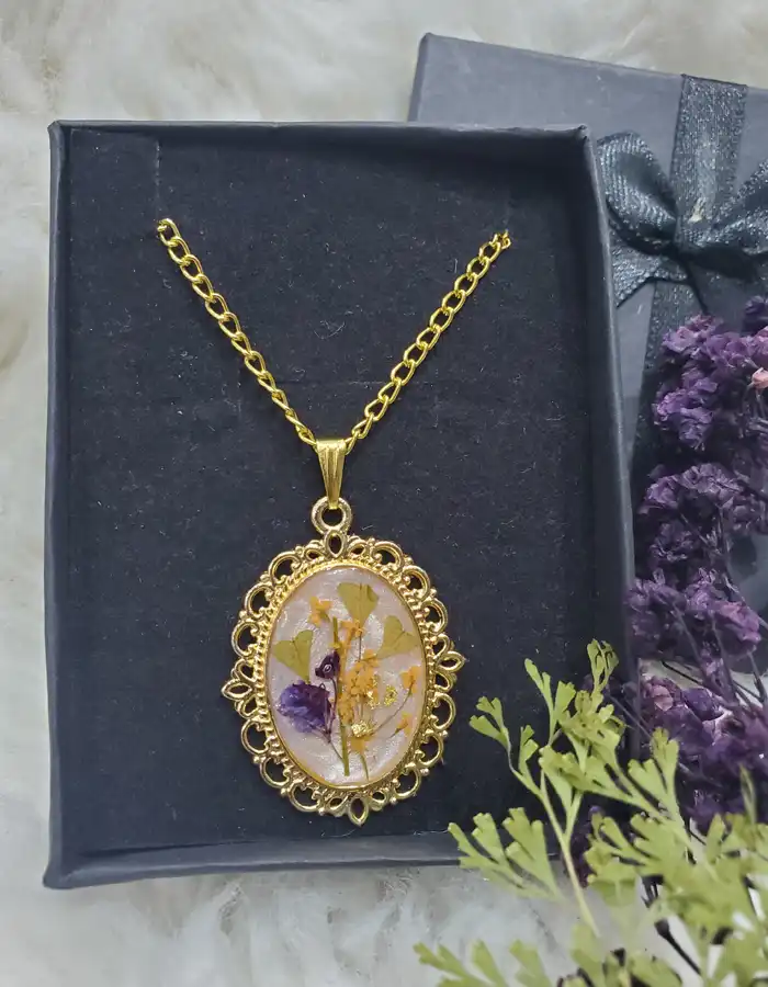 Babys-Breath-Resin-Pendant-Pressed-Whispers-03