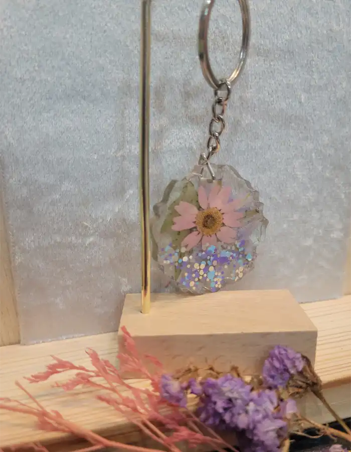 Handmade Resin Made Keychain - Garden Glimmer 001 (2)