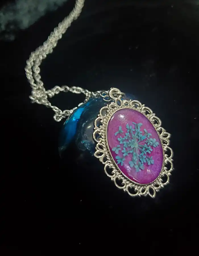 Handmade-Resin-Pendant-Silver-Thistle-05