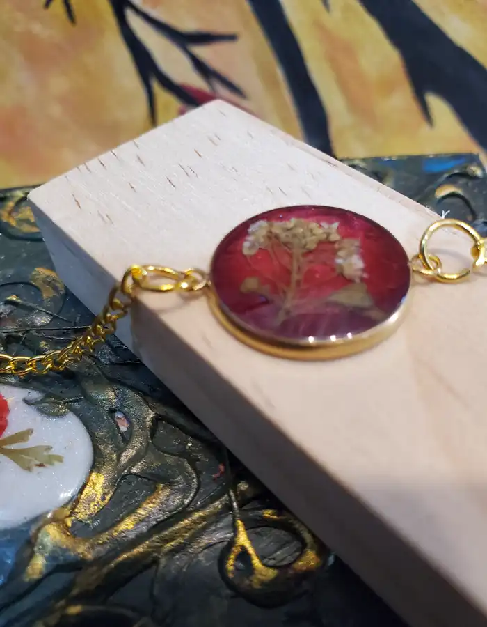 Resin Bracelet - Scarlet Memory 001