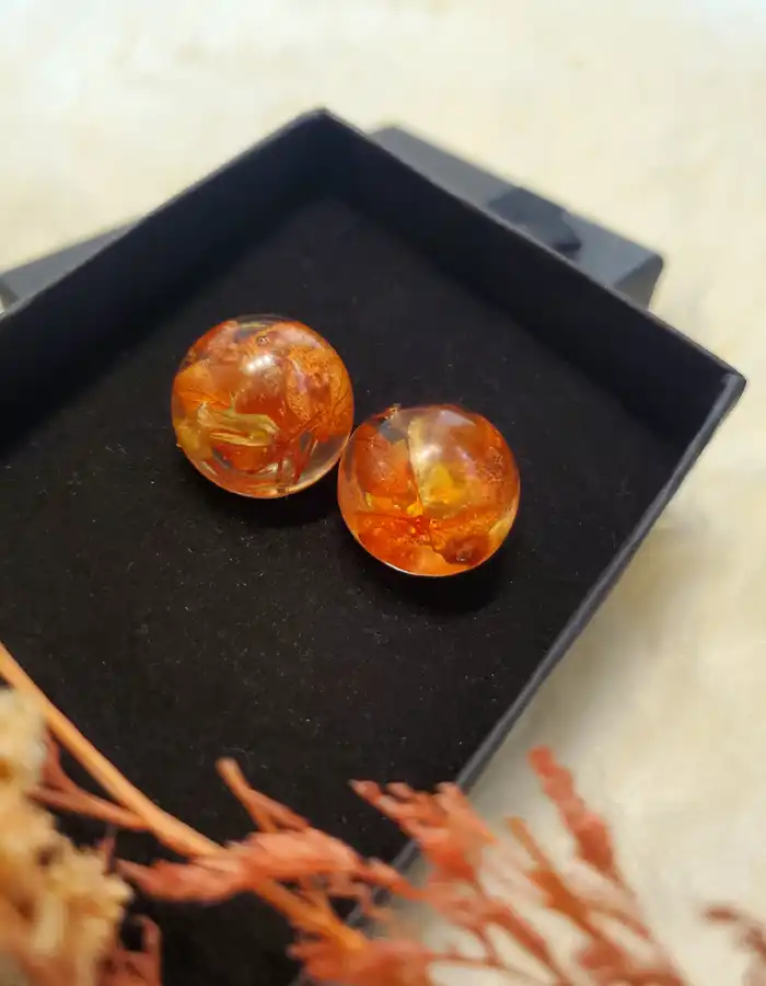 Resin-Made-Earrrings-Rhythmic-004