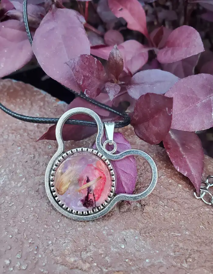 Resin Made Pendant - Glimmer Vault 004