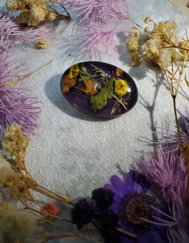 Resin Made Scarf Pin - Emerald Reverie