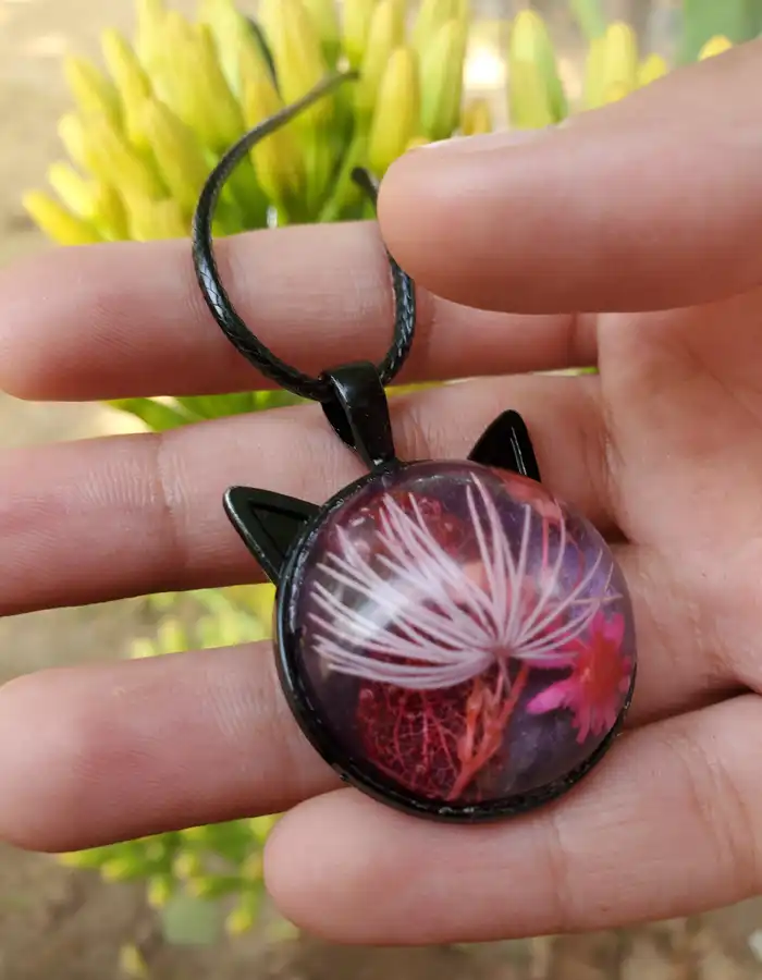 Resin Pendant - Gul-e-Hawa 004