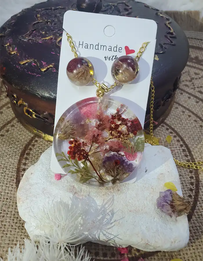 Funparey Botanical Resin Jewelry Set – Garden Glow Pendant & Earrings 251213001