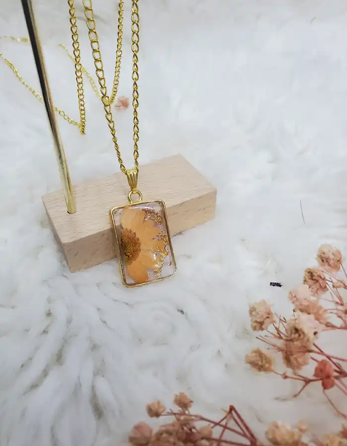 Rectangle-Resin-Pendant-FlameLeaf-002