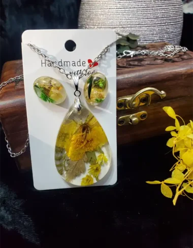 Resin Jewelry Set Pendant & Earrings - FloraGaze