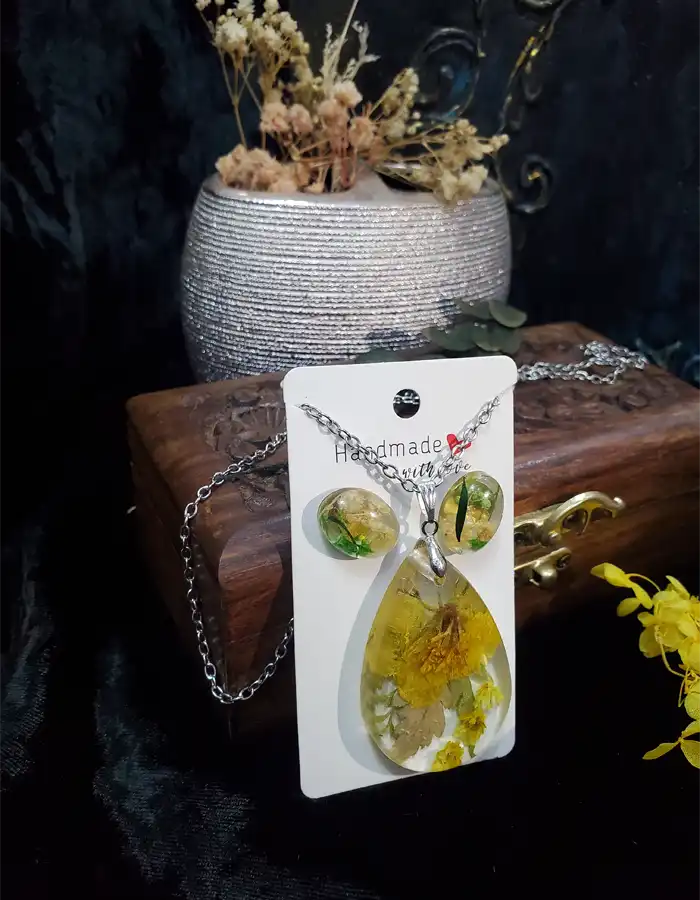 Resin Jewelry Set Pendant & Earrings - FloraGaze 006