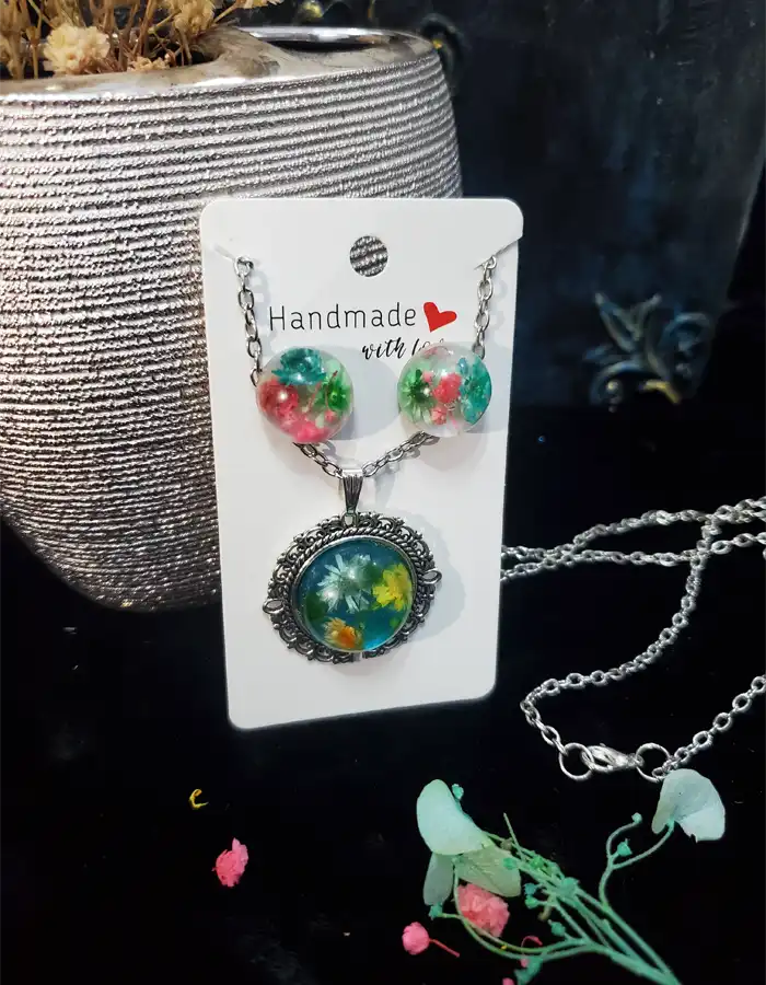 Resin Jewelry Set Pendant & Earrings - FloraTwins 001