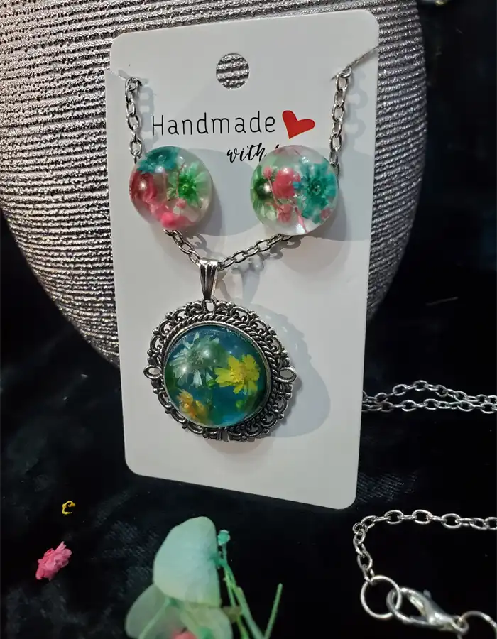 Resin Jewelry Set Pendant & Earrings - FloraTwins 004