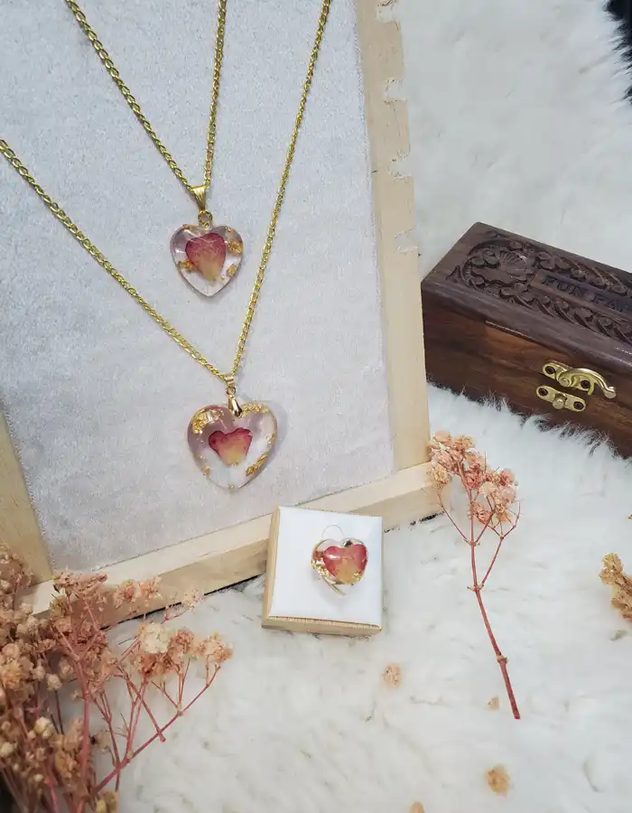 Resin Made Jewellery Set - Pendants & Ring 004