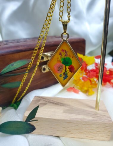 Gul-e-Rangrez Pendant