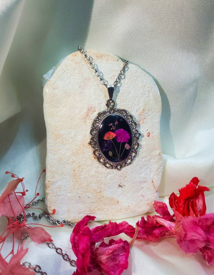 Gul-e-Siyaahi-Pendant-1