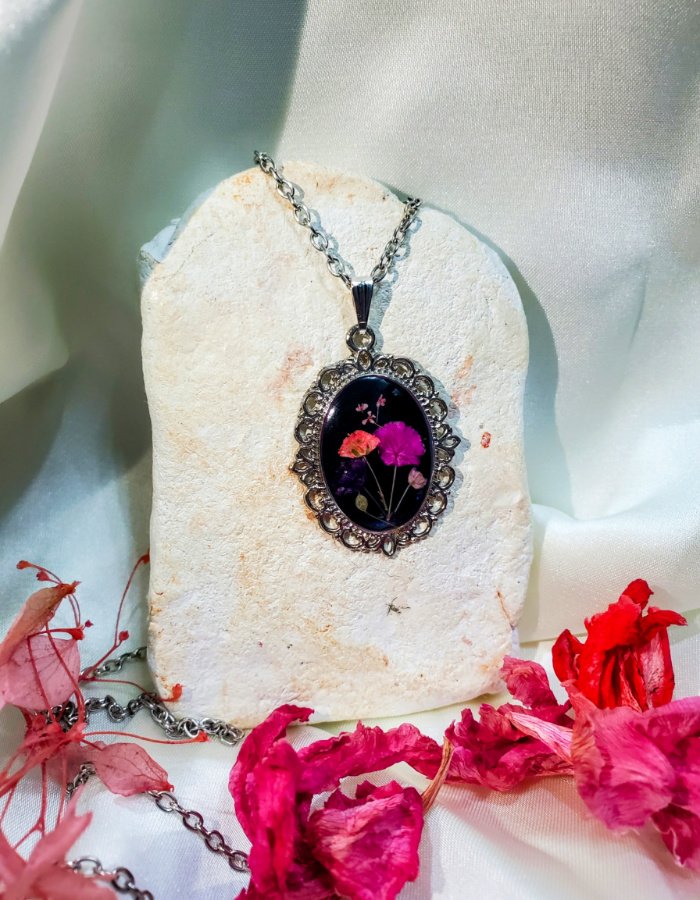 Gul-e-Siyaahi-Pendant-2