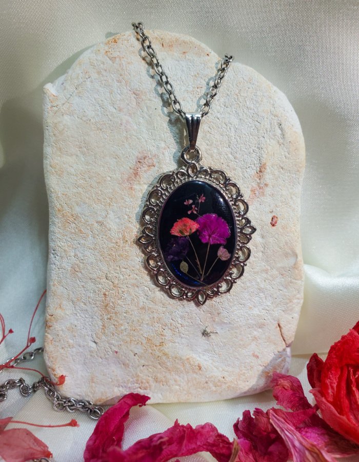 Gul-e-Siyaahi-Pendant-3