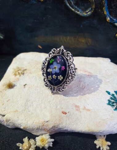 Raaz-e-Rang Floral Ring