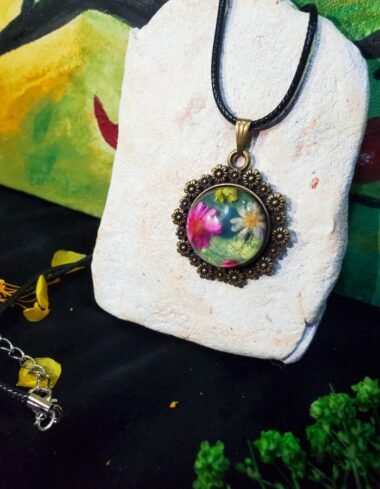 Zar-e-Gulrang Pendant