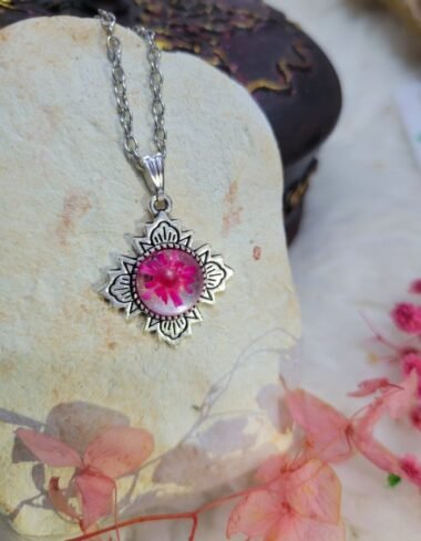 Zar-e-Nazneen Pendant