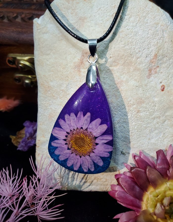 Aurora-Daisy-Pendant-1