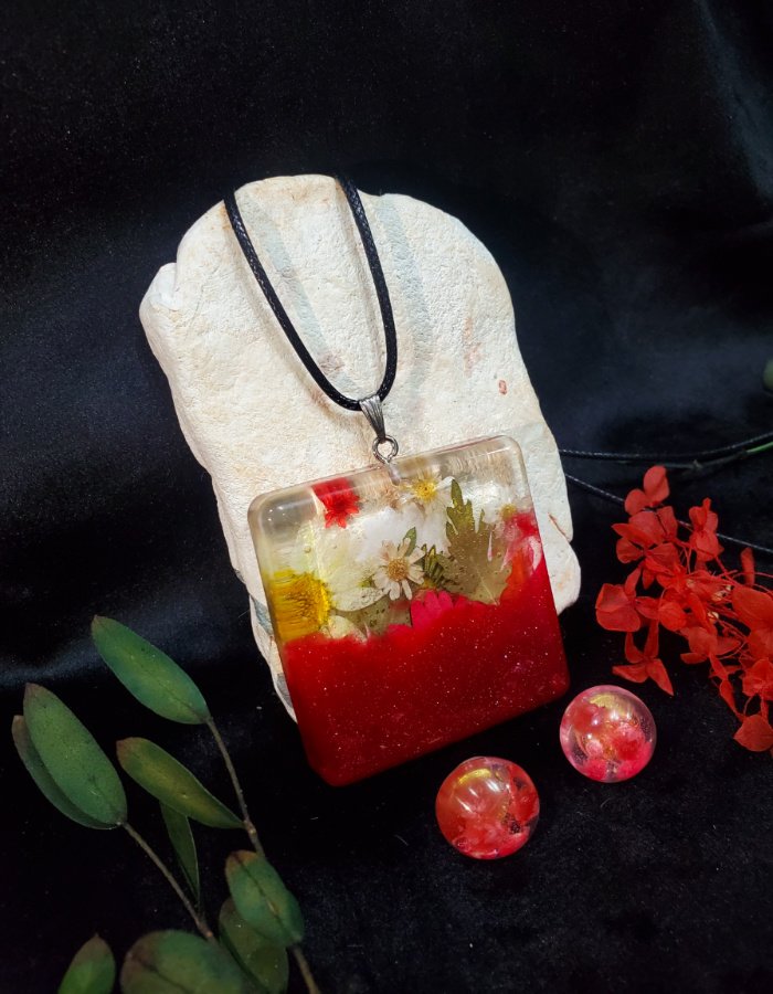 Do-Rukh-e-Gul-e-Aarzoo-Pendant-1
