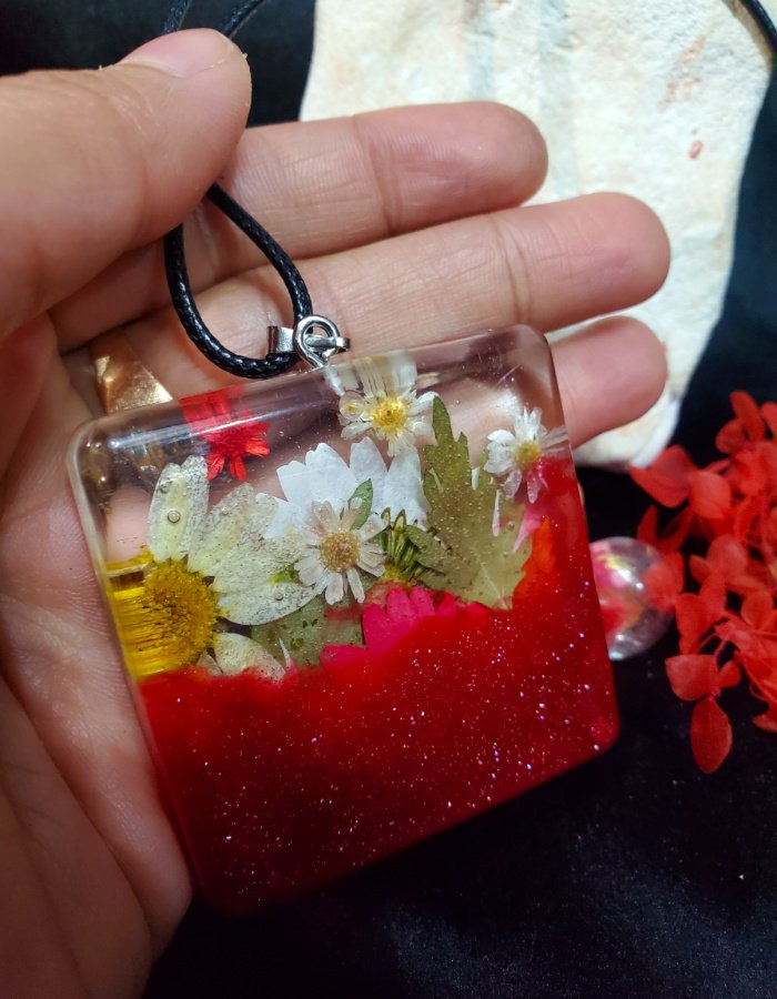 Do-Rukh-e-Gul-e-Aarzoo-Pendant-4