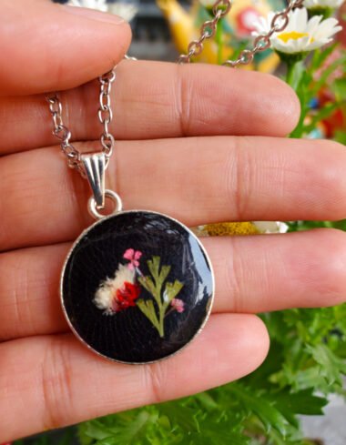 Nigar-e-Shaam Pendant