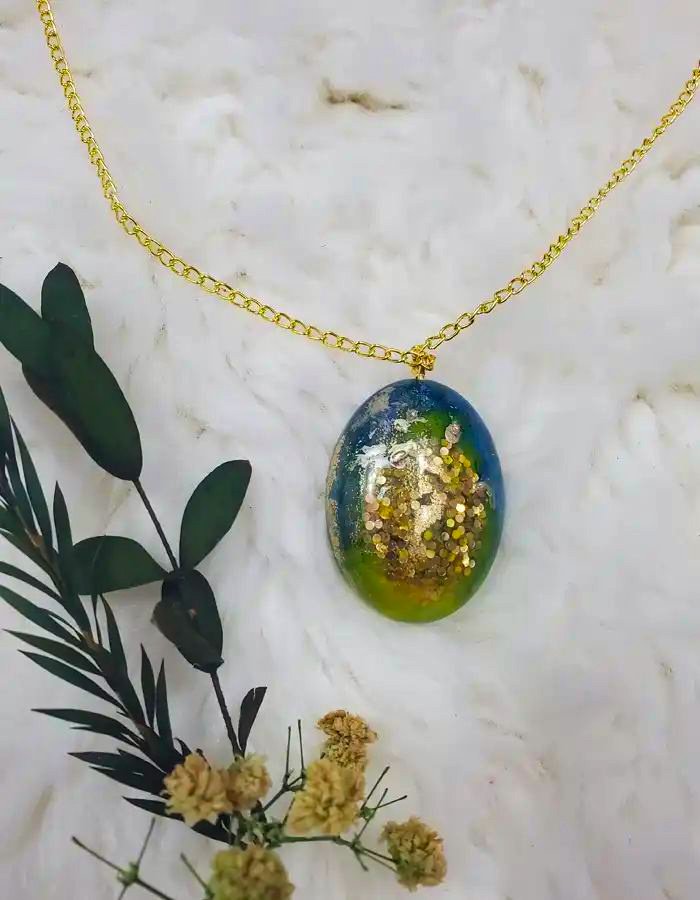 Baltic-Ocean-Oval-Resin-Pendant-01