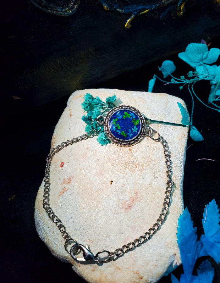 Midnight-Clover-Floral-Bracelet-2
