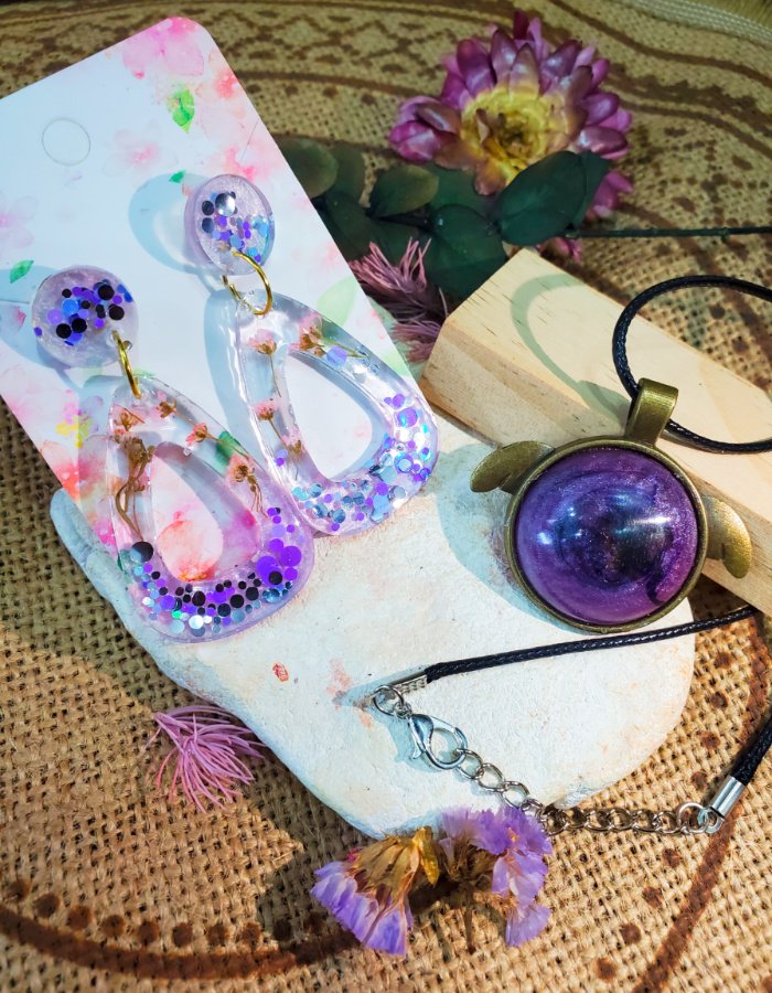 Serenade-in-Purple-Pendant-and-Earrings-Set-1
