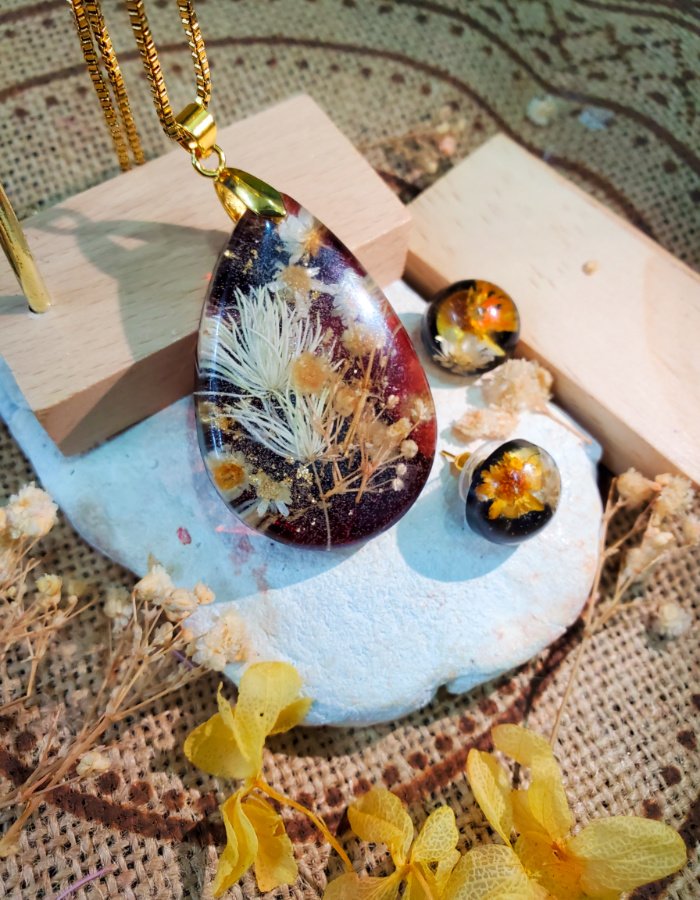 Sham-e-Wafa-Pendant-and-Earrings-Set-2
