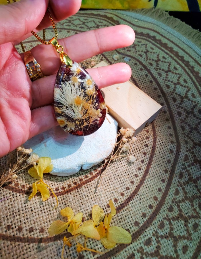 Sham-e-Wafa-Pendant-and-Earrings-Set-3