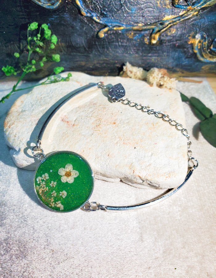 Akhdar-e-Ruh Floral Bracelet 1