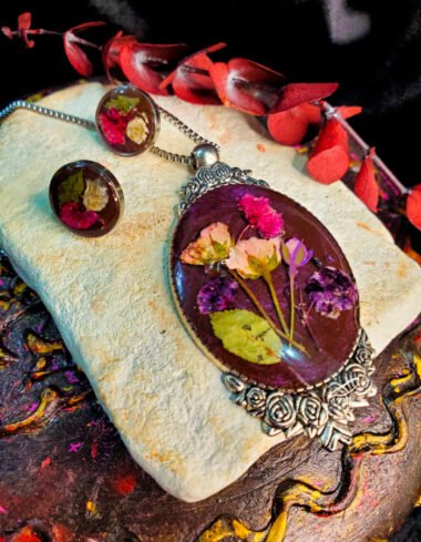 Gul-e-Shaheen Pendant and Earrings Set