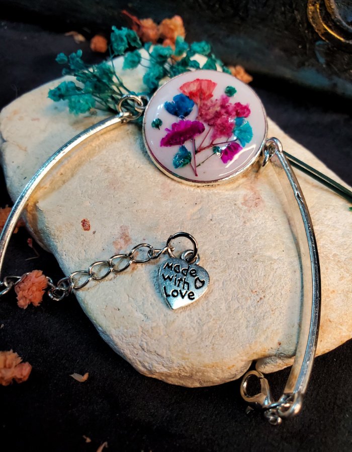 Mah-e-Nazuk Floral Bracelet 3