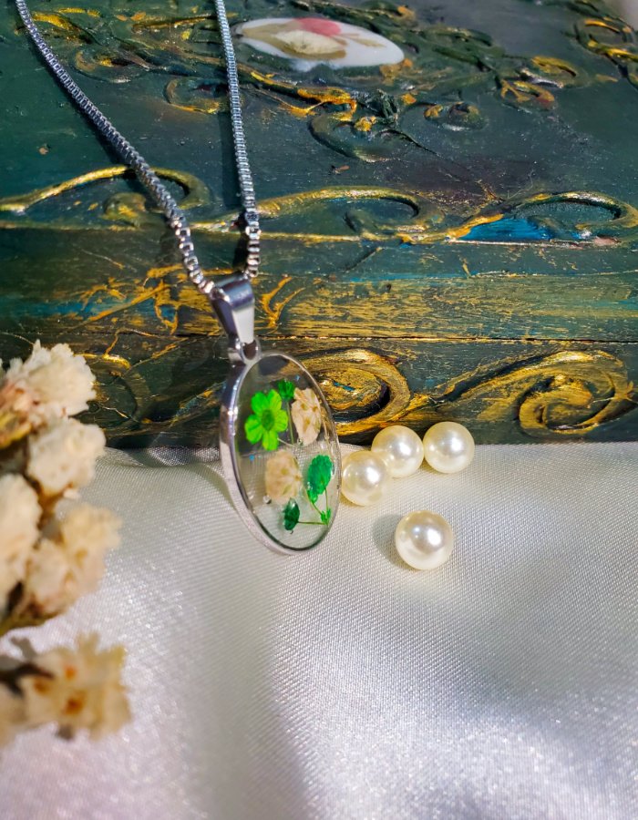 Sabz-e-Naghma Floral Pendant 3