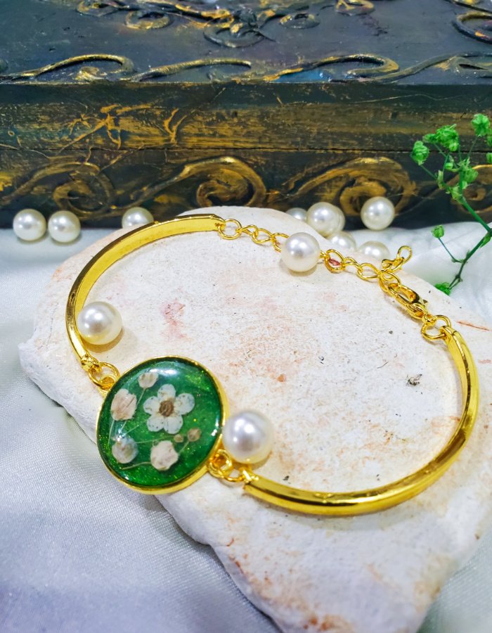 Sabz-e-Ruh Floral Bracelet 3