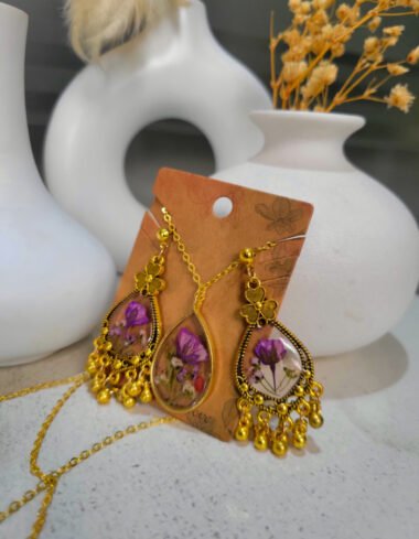 Naz-e-Gulnaar Purple Pendant and Earrings Set