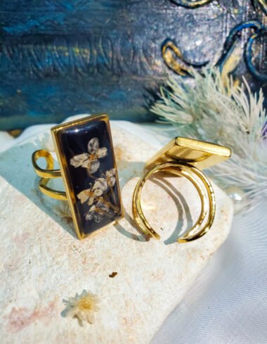 Gul-e-Khaamosh Black Floral Ring – handmade resin flower ring, view 5