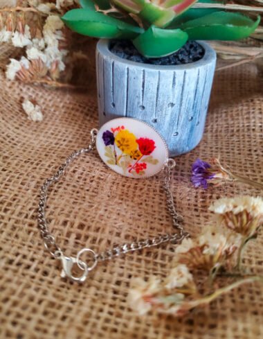 Noor-e-Gulzar While Floral Bracelet