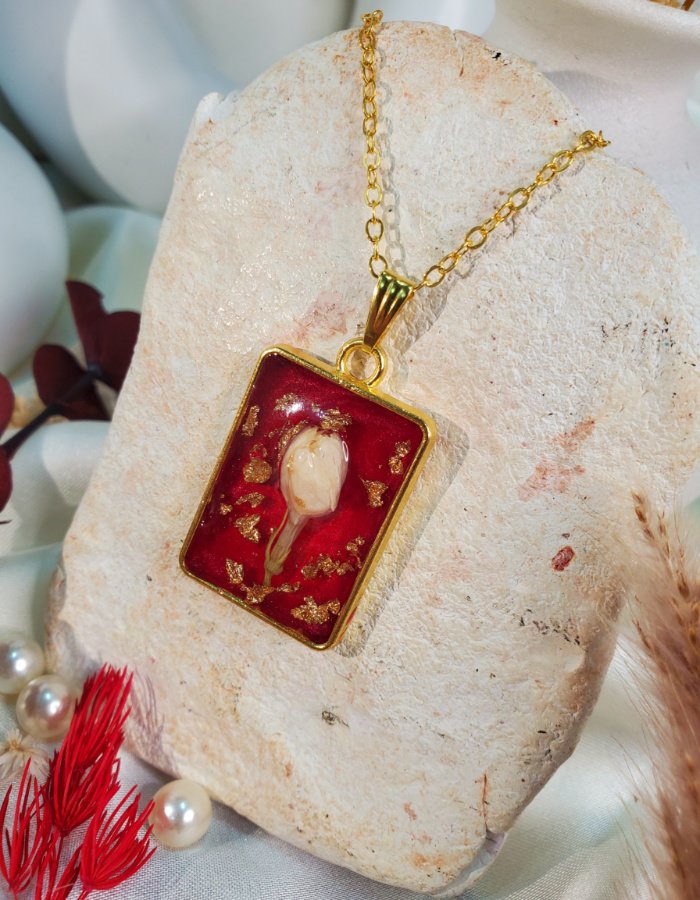 BCH0RJEPR0480 7 Gul-e-Tabasum Red Floral Pendant with Jasmine – handmade flower resin pendant, view 3