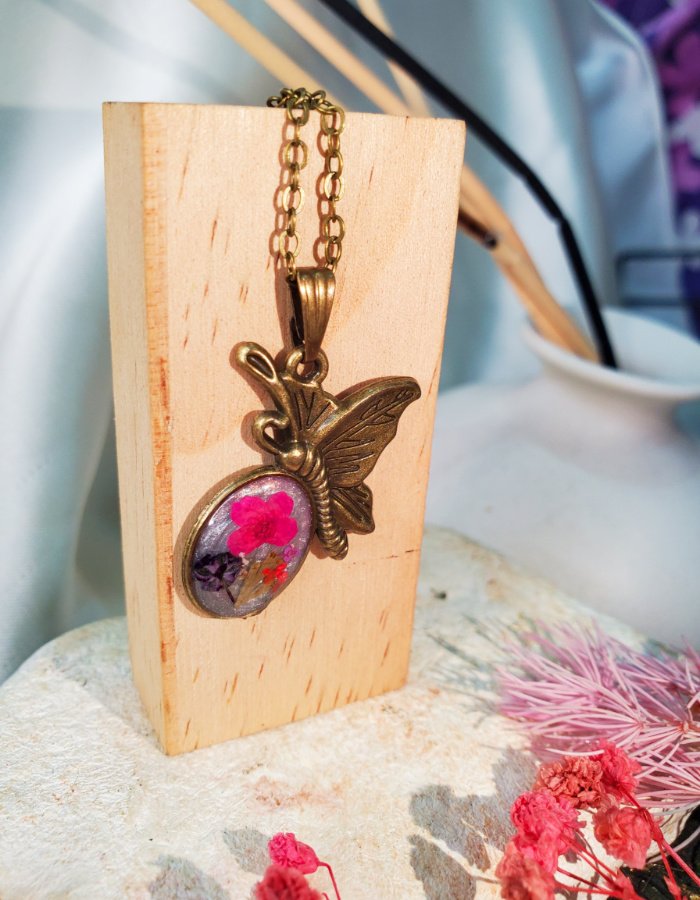 BCH0RJEPR0486 6 Gul‑e‑Parwana Pink Floral Pendant – handmade flower resin pendant, view 4