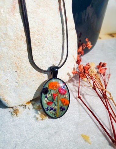 Noor‑e‑Siyah Sea Green Floral Pendant