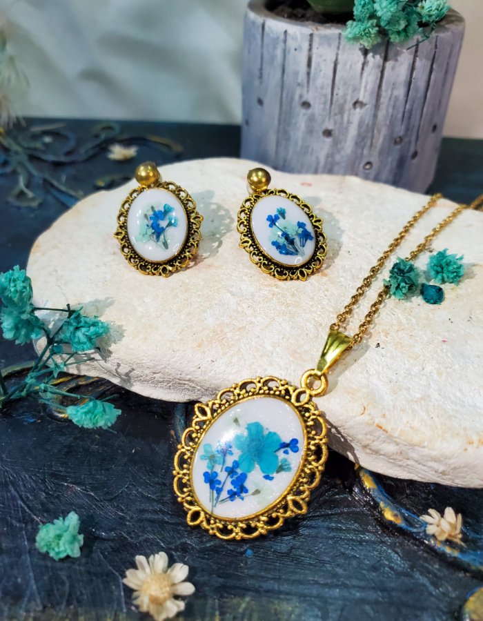 BCH0RJEPR0502 2 Zar‑e‑Neelam Blue Floral Pendant and Earring Set – handmade flower jewelry set, view 6