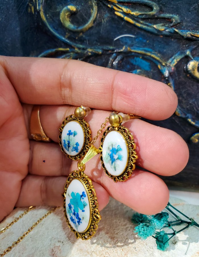 BCH0RJEPR0502 6 Zar‑e‑Neelam Blue Floral Pendant and Earring Set – handmade flower jewelry set, view 8
