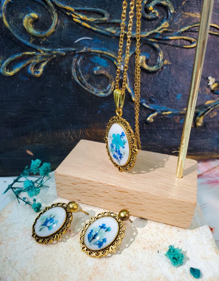 BCH0RJEPR0502 7 Zar‑e‑Neelam Blue Floral Pendant and Earring Set – handmade flower jewelry set, view 4