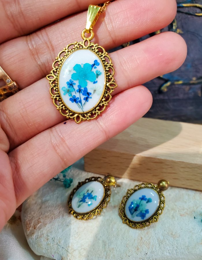 BCH0RJEPR0502 8 Zar‑e‑Neelam Blue Floral Pendant and Earring Set – handmade flower jewelry set, view 9