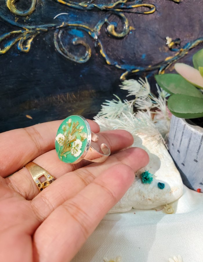 BCH0RJEPR0503 5 Naghma‑e‑Sabz Green Floral Ring – handmade resin flower ring, view 7