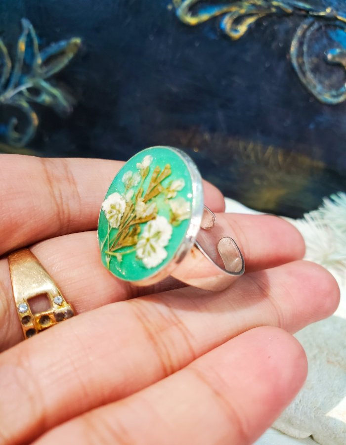 Naghma‑e‑Sabz Green Floral Ring – handmade resin flower ring, view 2