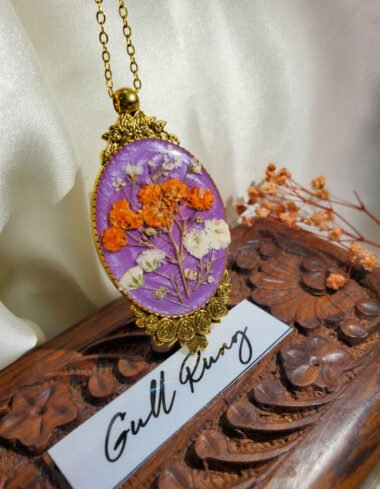 Zar-e-Shafaq Purple Floral Pendant
